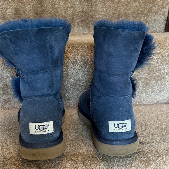 UGG Women's Bailey Button II Boot - Navy Blue - Used Good Condition - Picture 3 of 9